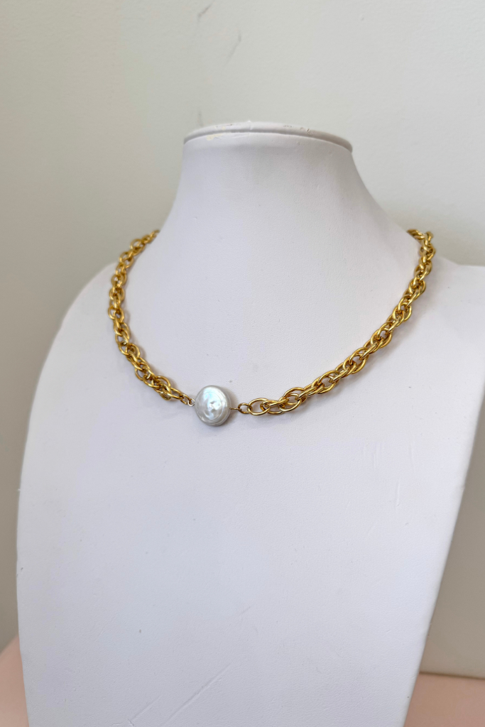 Pearl and Chain Necklace