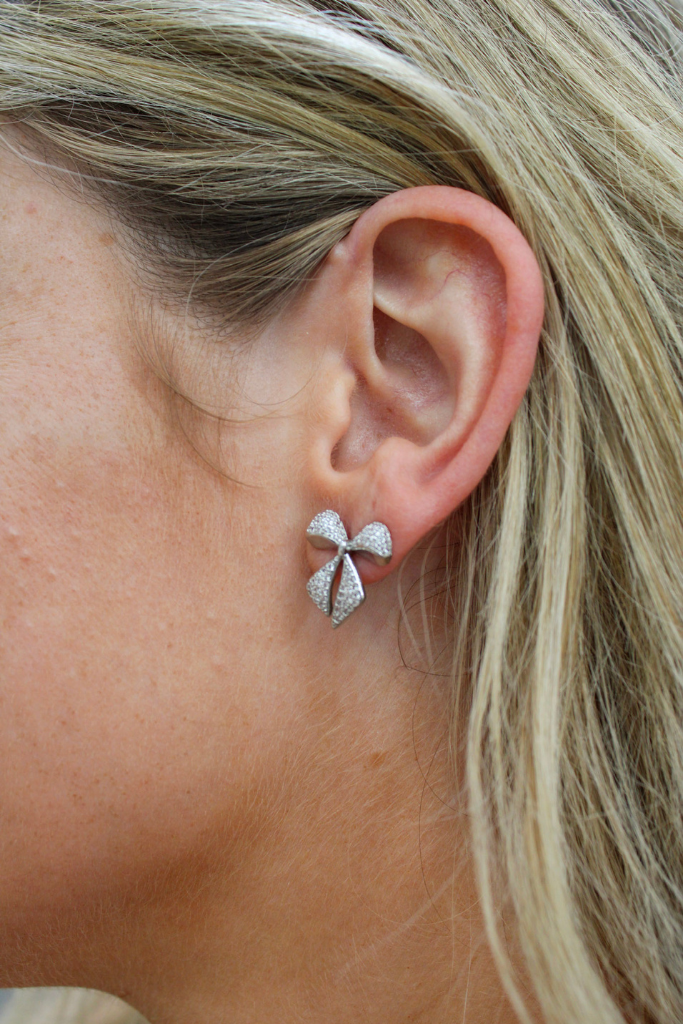 Dainty Darling Bow Earring