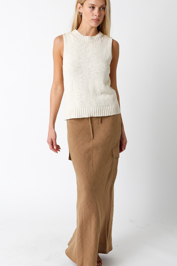 Lara Sleeveless Sweater in Ecru