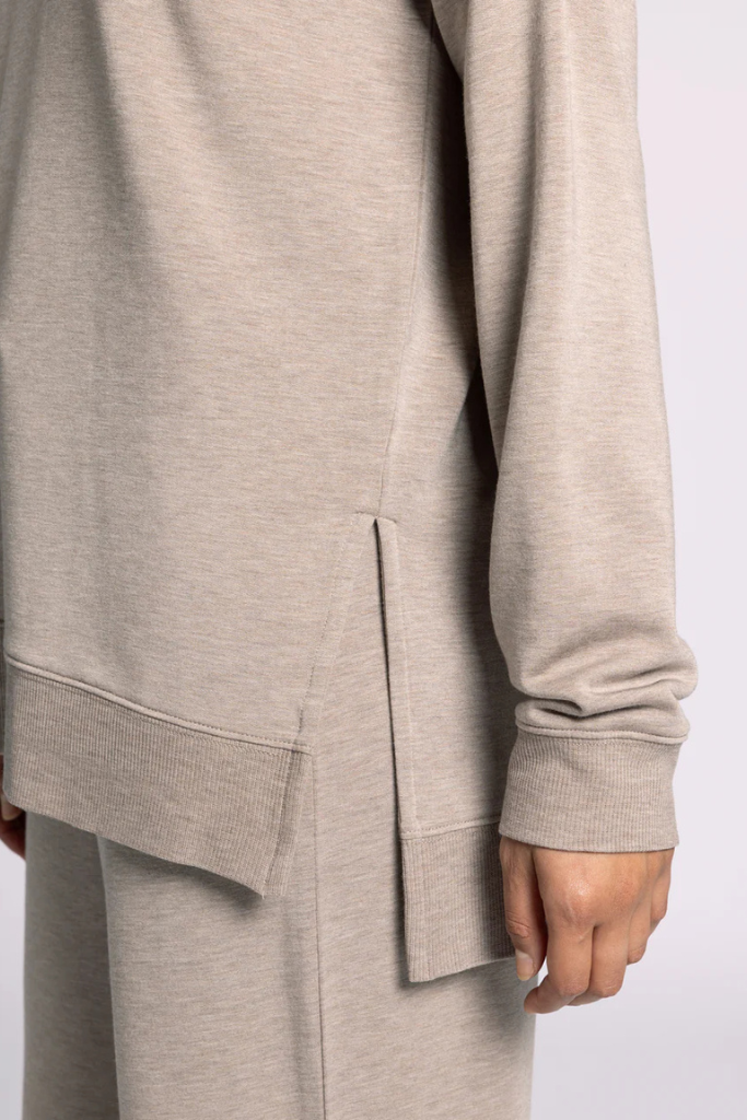 Nina pullover in taupe