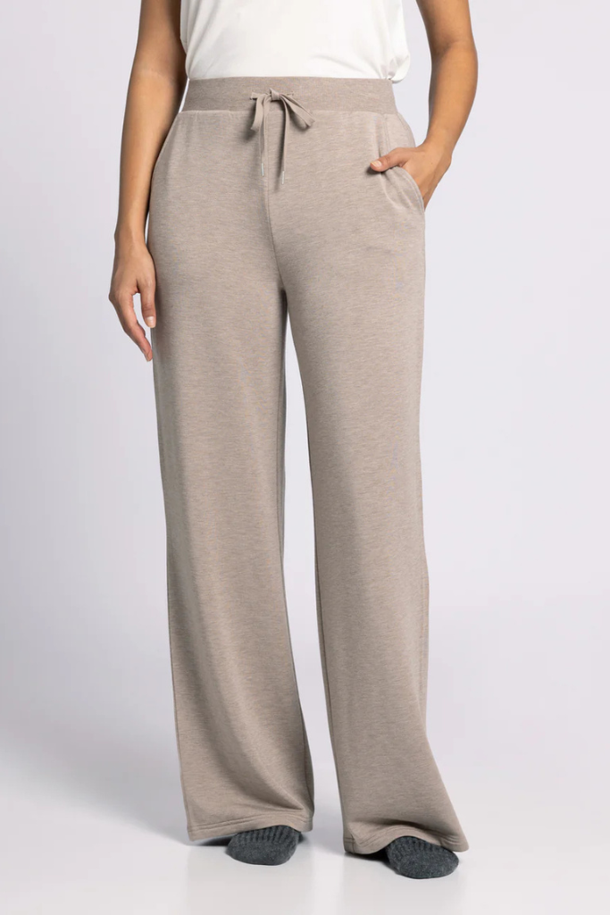 Poppy lounge pant in taupe